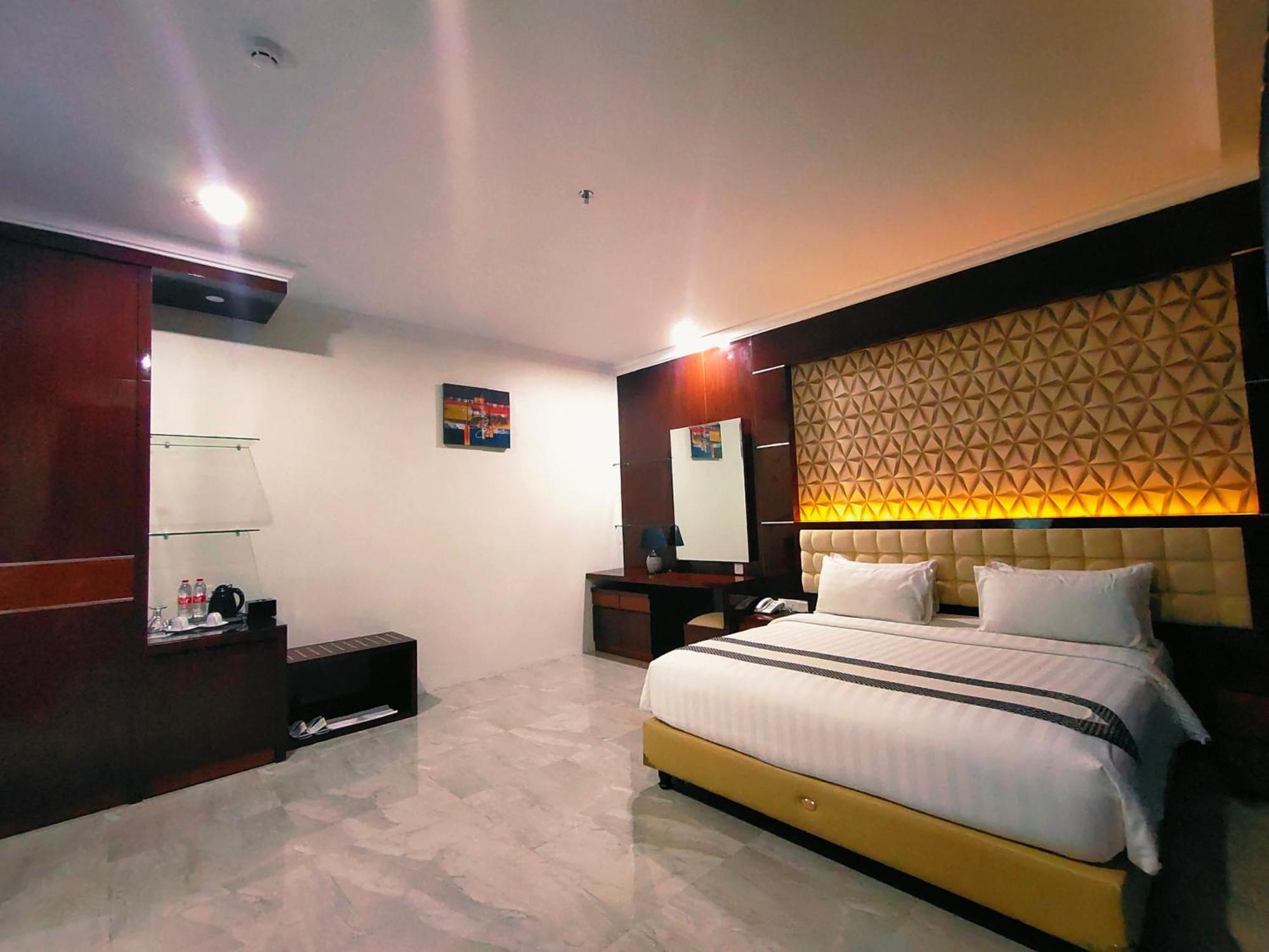 Sindoro Hotel Cilacap By Conary Exterior foto